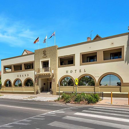 Quality Hotel Mildura Grand Exterior photo